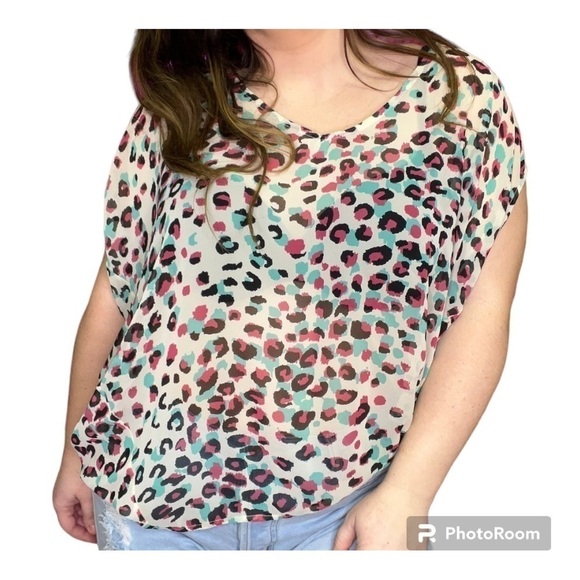 Lush 𝅺Brand Animal Print Oversized Top - Picture 1 of 5